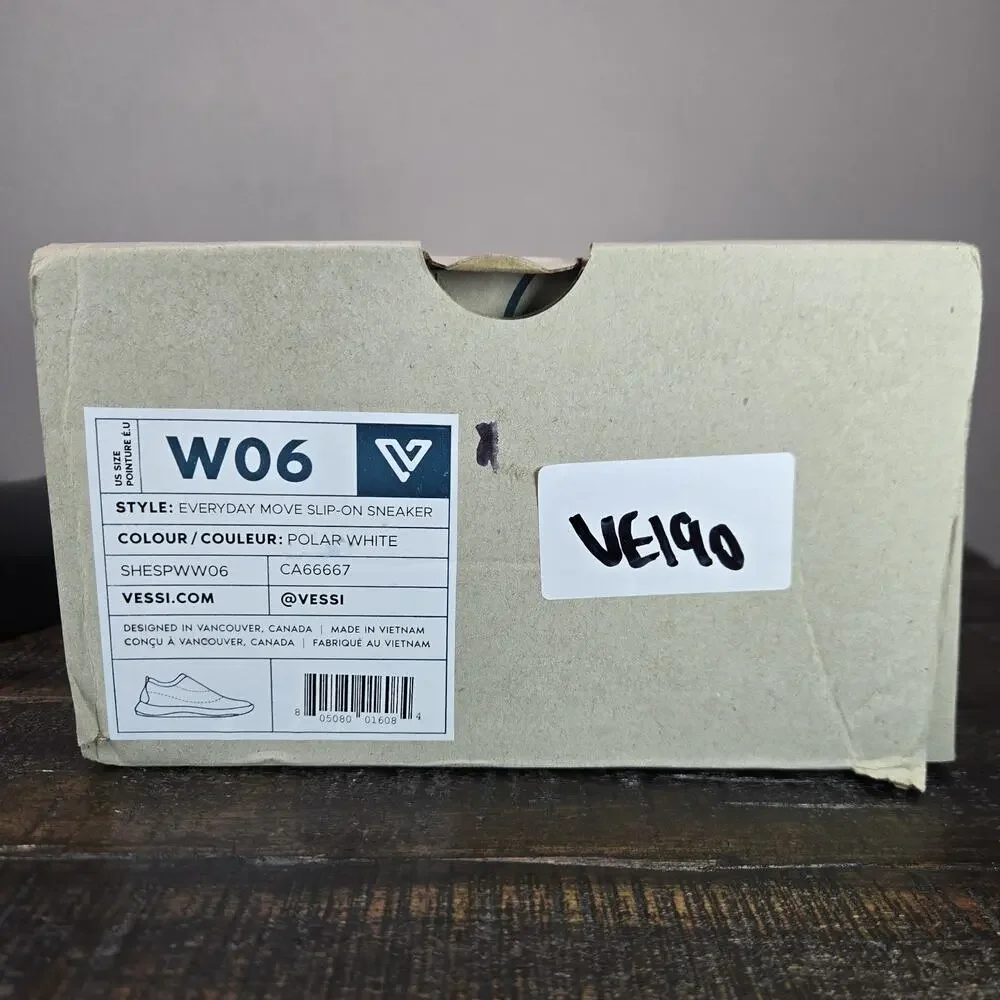 NEW Vessi Everyday Move Sneaker Womens Size 6 Waterproof Shoes Polar White